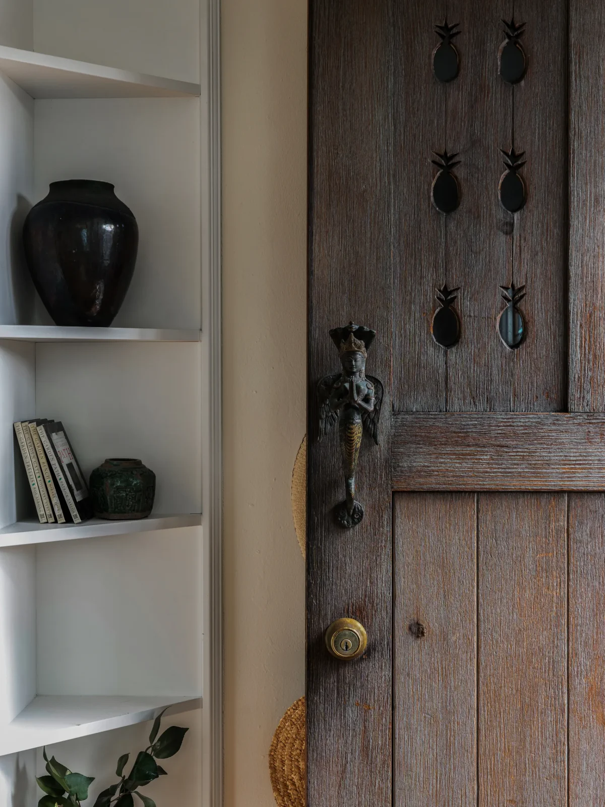 The pineapple door — Coronado
